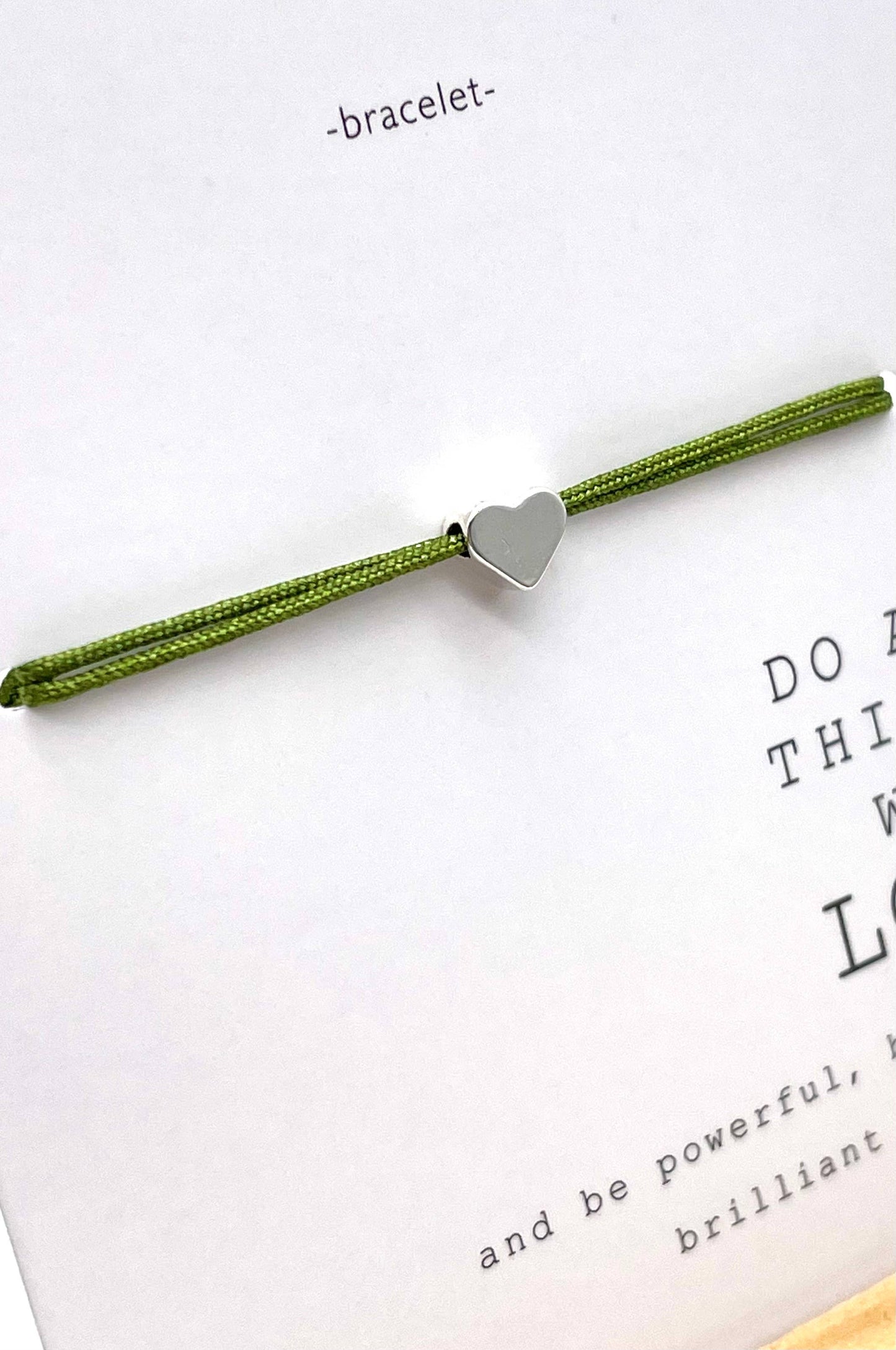 BRACELET MINI - CŒUR, porte-bonheur Minimalist KAKI