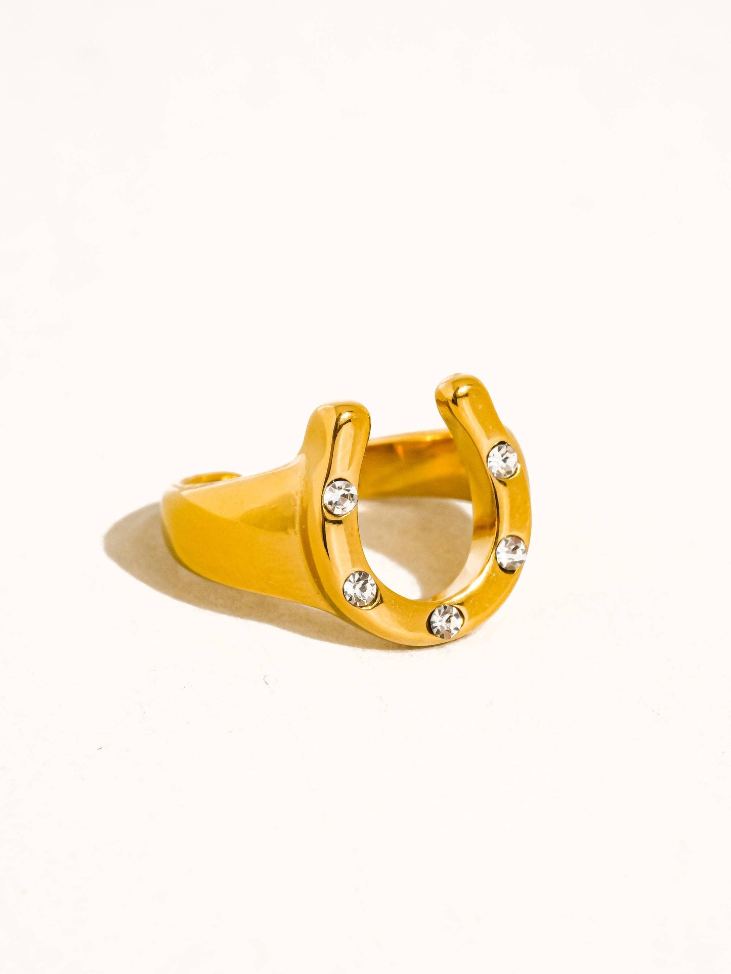 Bague Fer à Cheval en plaquée Or 18carats avec Zircon Cubique: Or jaune