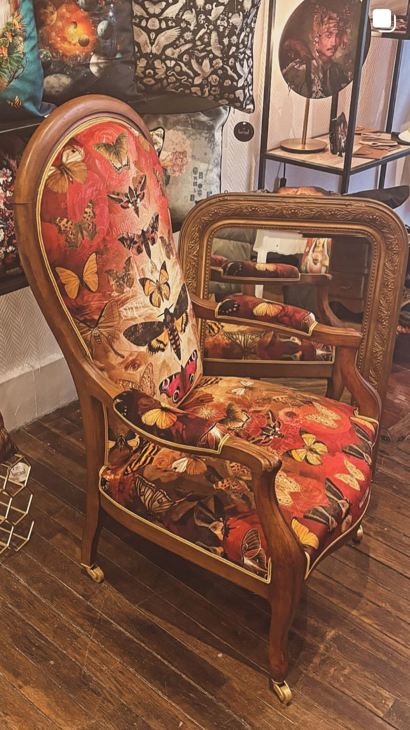 Fauteuil Voltaire « Le voyage Papillons » – Pièce Unique