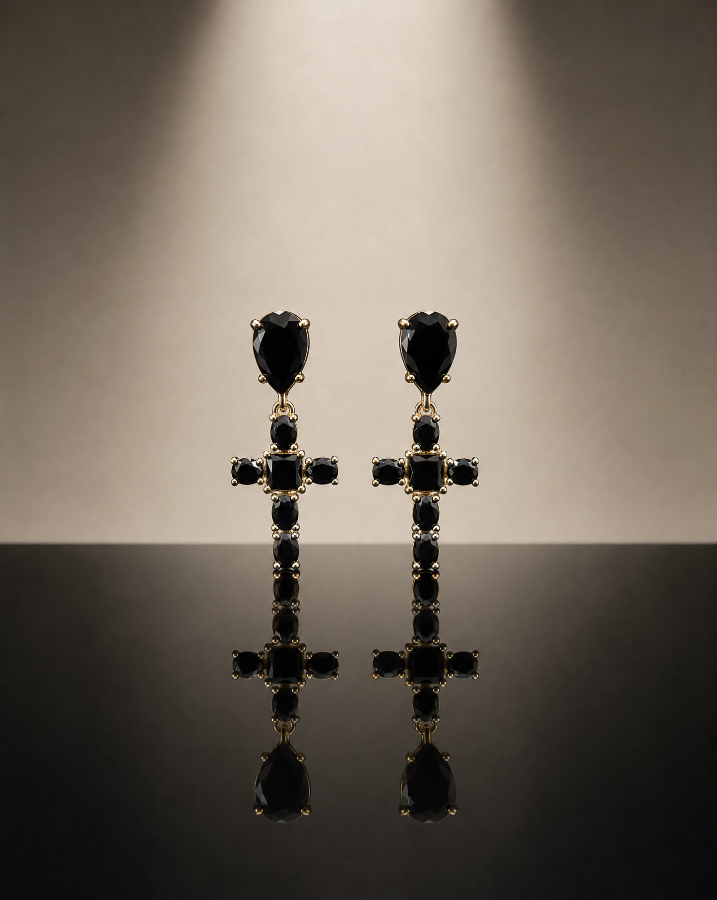 Boucles d'oreilles pendantes croix en pierre noire