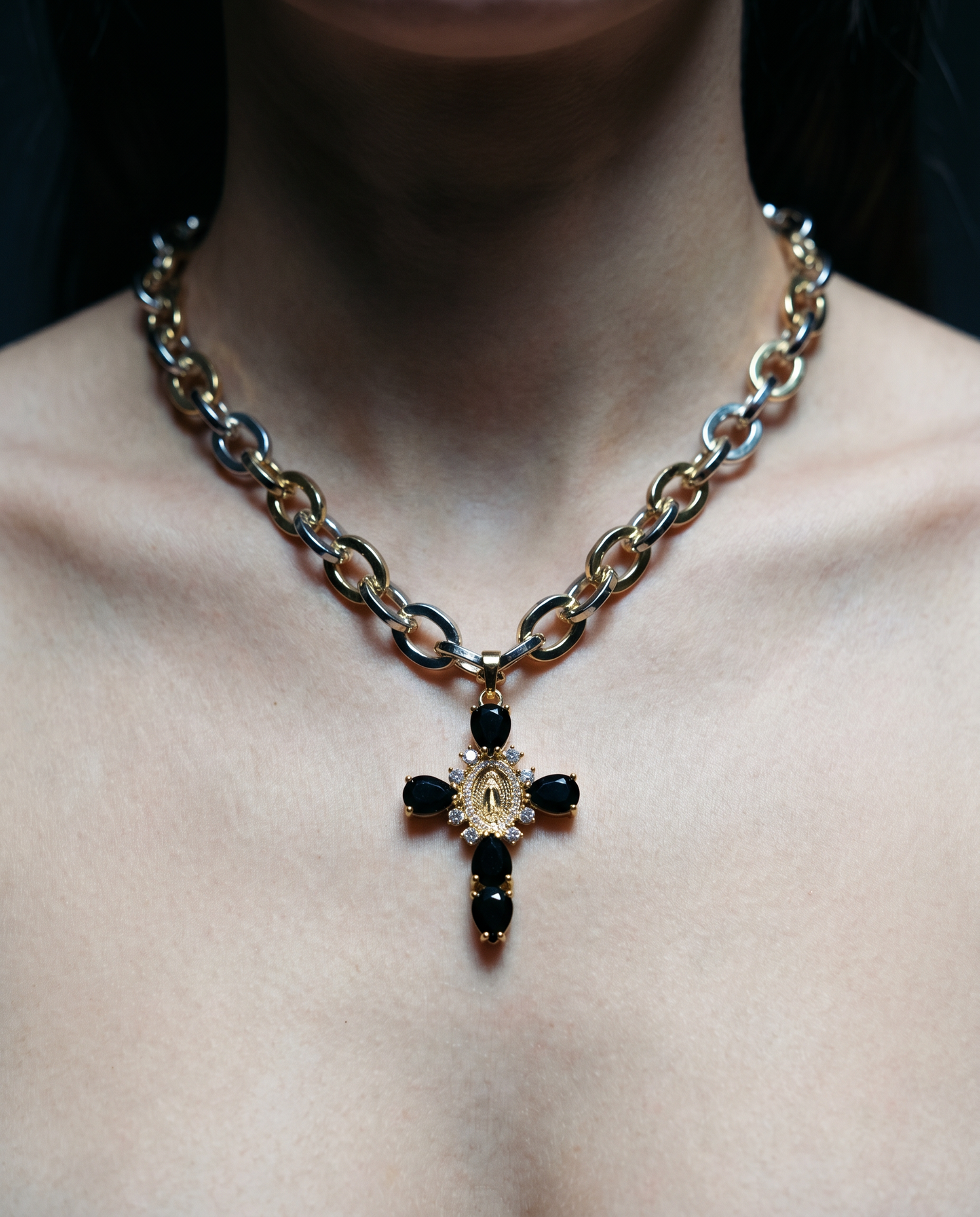 Collier croix de la Vierge Marie — Bijoux catholiques