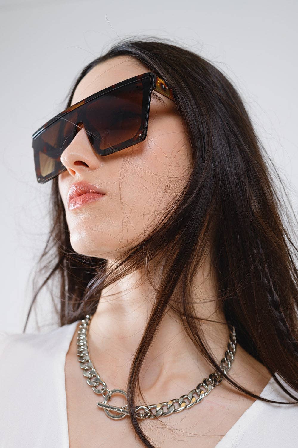 Lunettes de soleil style années 70 en marron: Marron / Taille unique