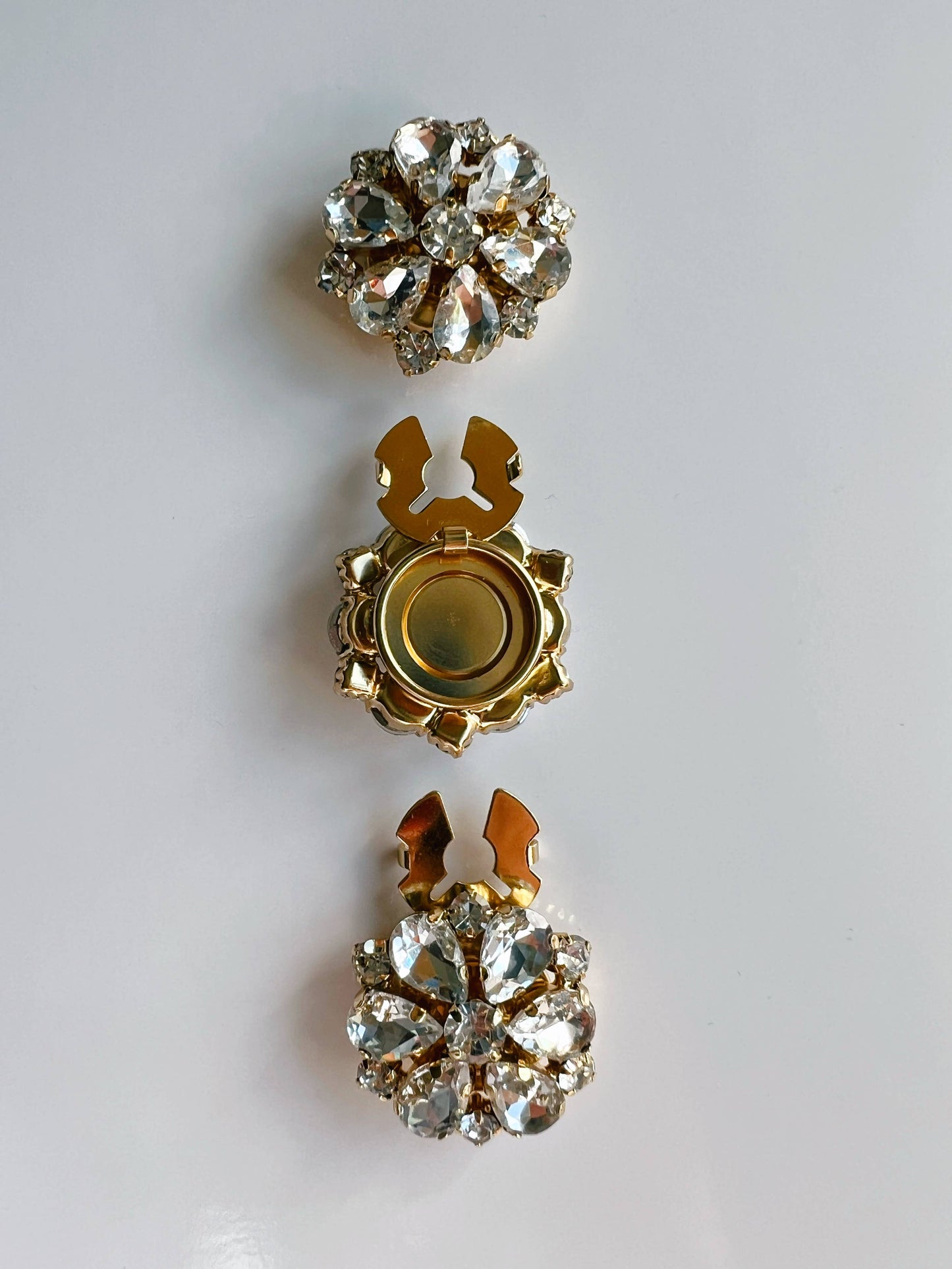 Bijoux de Boutons Fleur Blanche Charm Or 5P