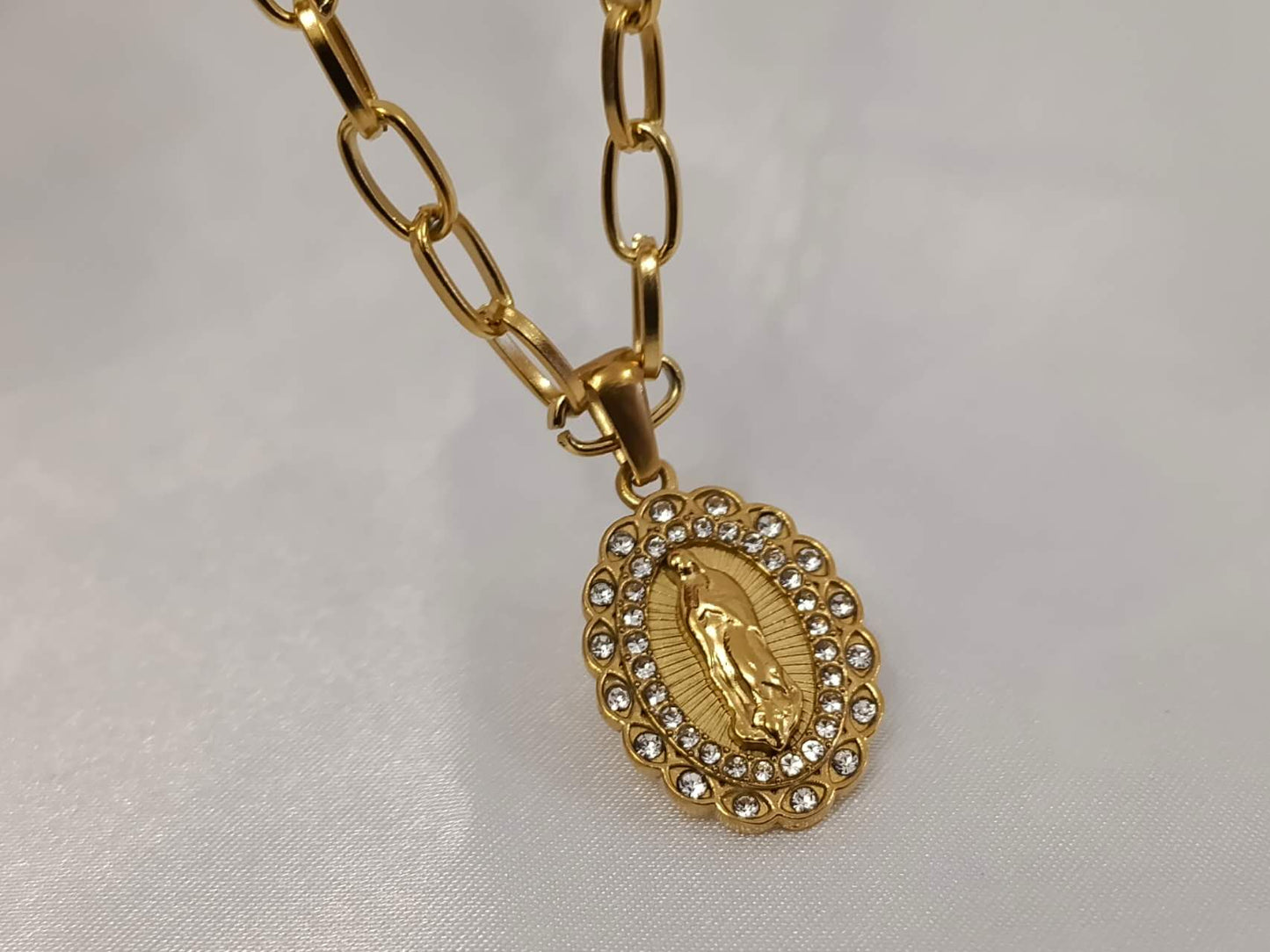 Collier Médaille vierge et chaîne épaisse en acier inoxydable PVD: Cadena+colgante