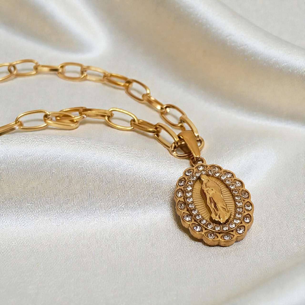 Collier Médaille vierge et chaîne épaisse en acier inoxydable PVD: Cadena+colgante