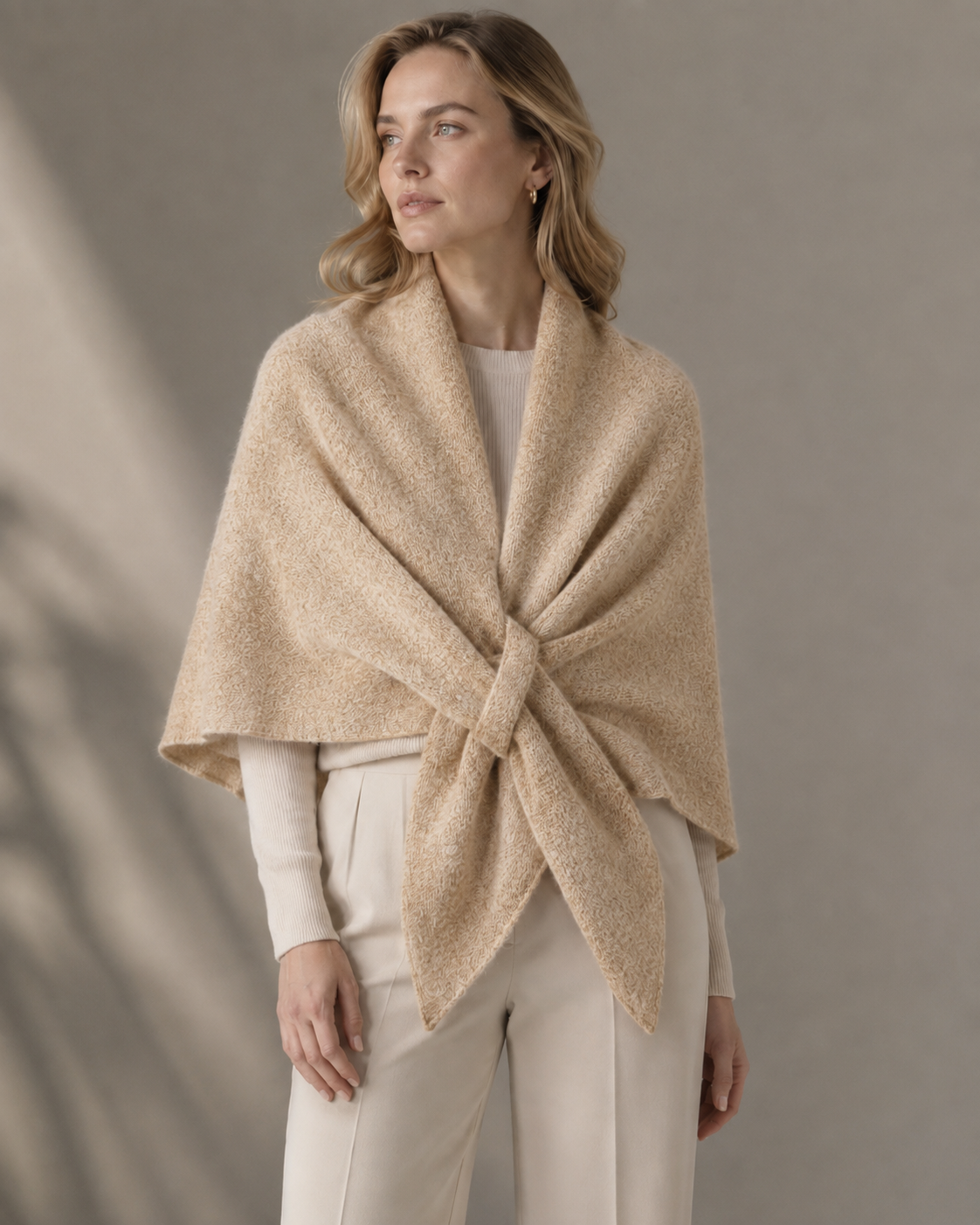 Poncho triangle foulard avec passant 2 en 1: Beige