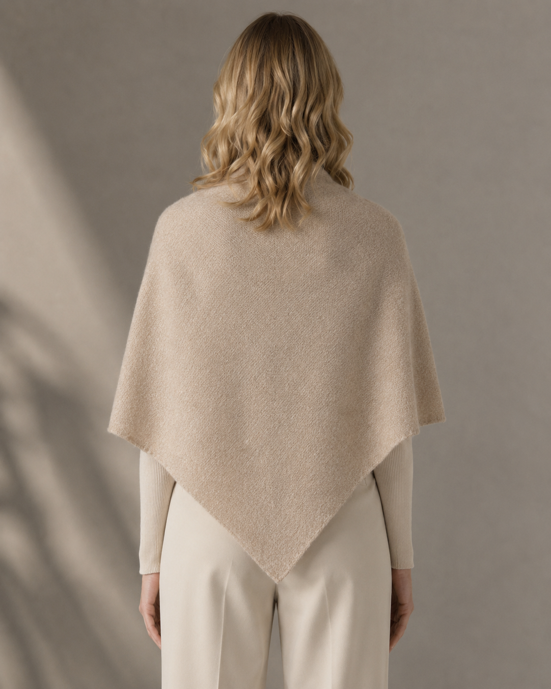 Poncho triangle foulard avec passant 2 en 1: Beige