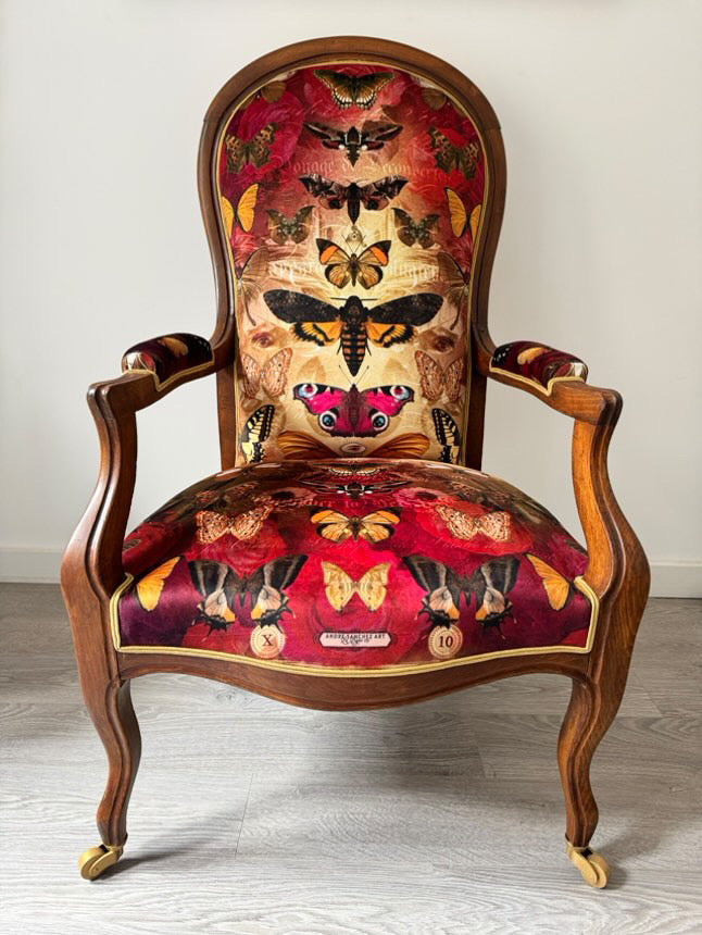 Fauteuil Voltaire « Le voyage Papillons » – Pièce Unique