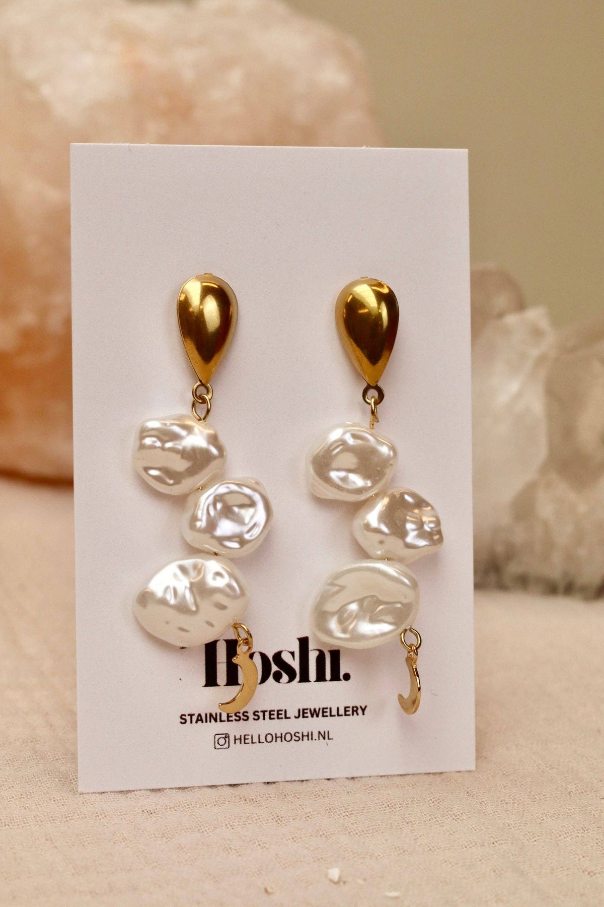 Boucles d’oreilles Rituels nacrés en acier inoxydable – photo 1 – Miss Cappuccino