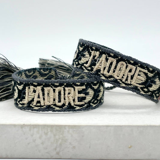 Bracelet tendance J'ADORE tissé et brodé