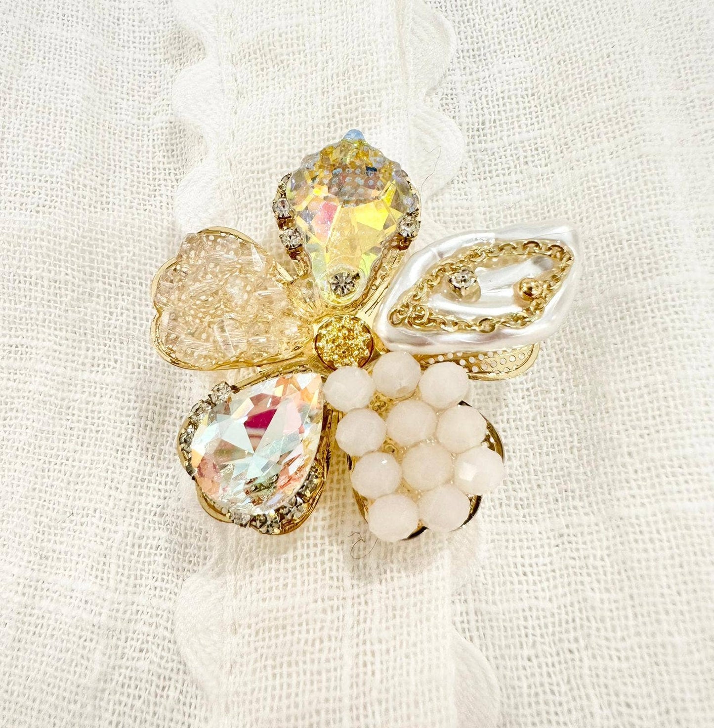 Bijou de  bouton Camille: Beige