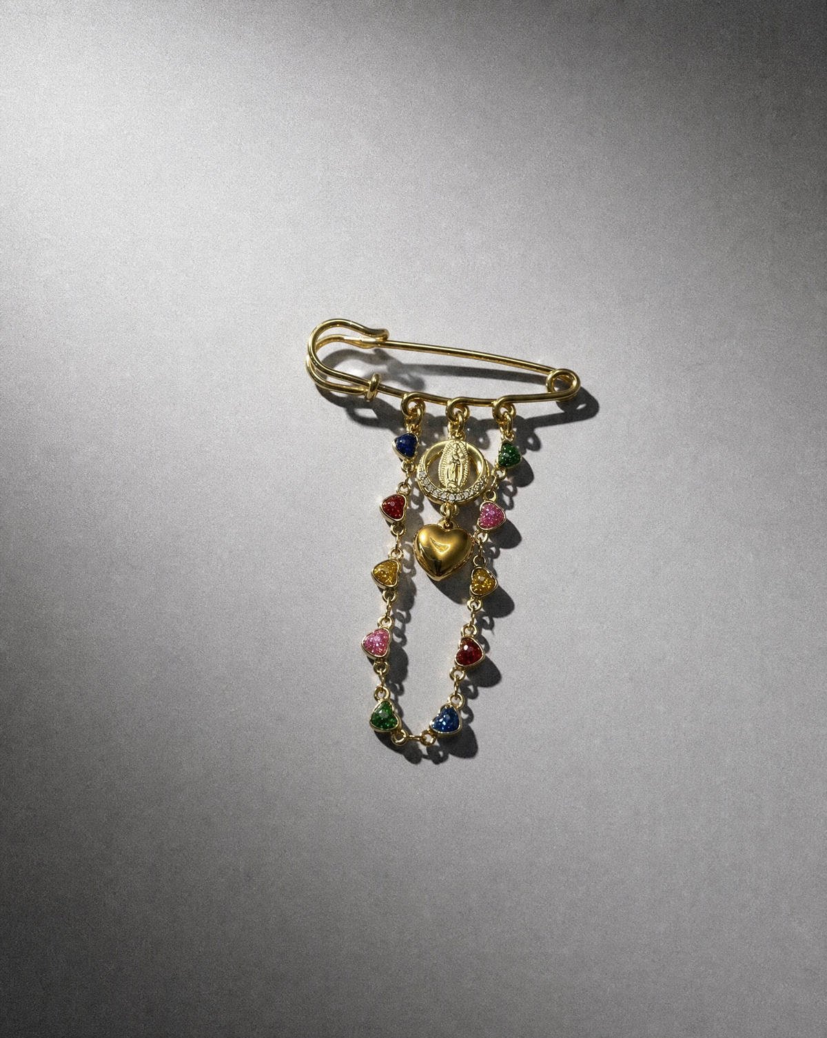 Broche de la Vierge Marie avec cristaux colorés | Bijoux religieux – photo principale – Miss Cappuccino